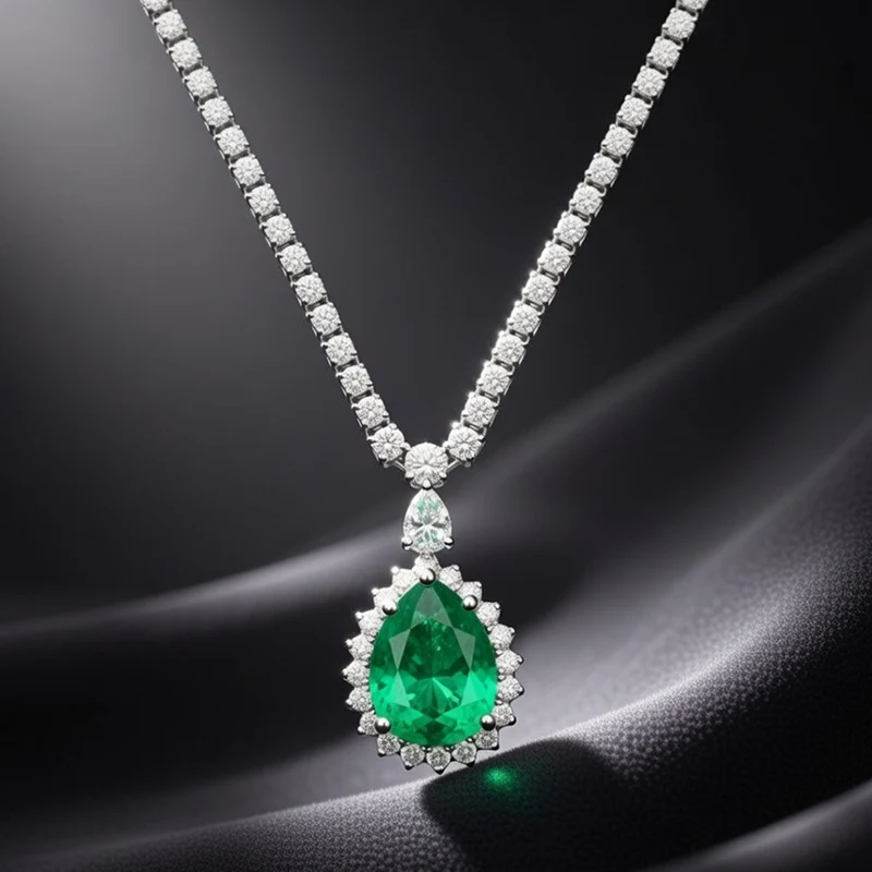 Luxury Platinum White Gold 18.72ct Colombian Emerald and Diamond Pendant Necklace