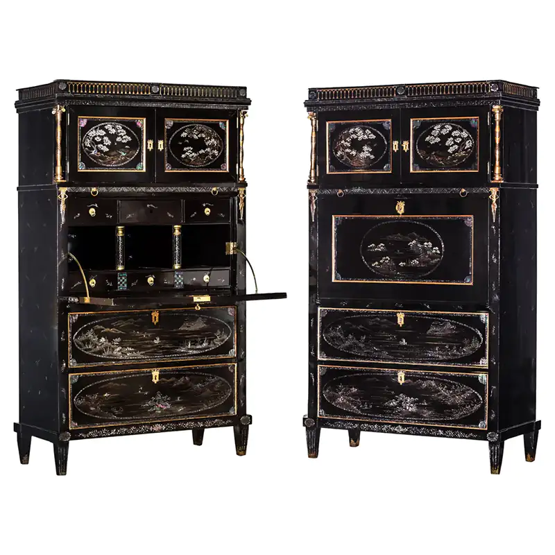 A fine pair of Japanese export lacquer secretaires owned by Sir Stamford Raffles 1813 2 A fine pair of Japanese export lacquer secretaires owned by Sir Stamford Raffles 1813