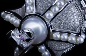 Colin Burn Pearl Royale Platinum Sculpture 9' x 2' in Edition of 3 by Colin Burn 2018