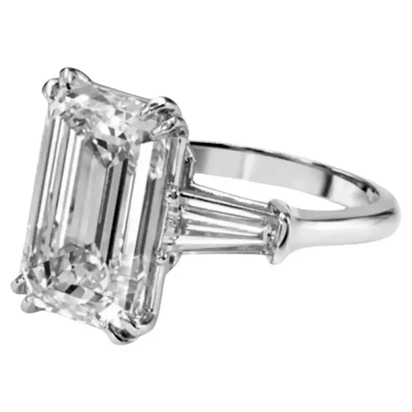 GIA Certified 10.05 Ct Emerald Cut Diamond VVS2 Clarity with Tapered Baguett