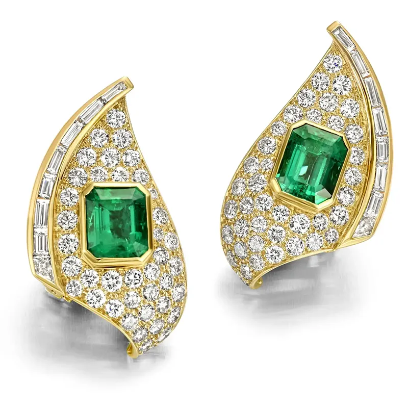 18 kt. Yellow Gold Adler Genève Set Necklace & Earrings With Emeralds & Diamonds 8 18 kt. Yellow Gold Adler Genève Set Necklace & Earrings With Emeralds & Diamonds
