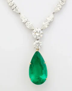 Rare Pear Shape 15.69cts Gübelin Cert Colombian Emerald Diamond Pendant Necklace 1 Pear Shape 15.69cts Gübelin Cert Colombian Emerald Diamond Pendant Necklace