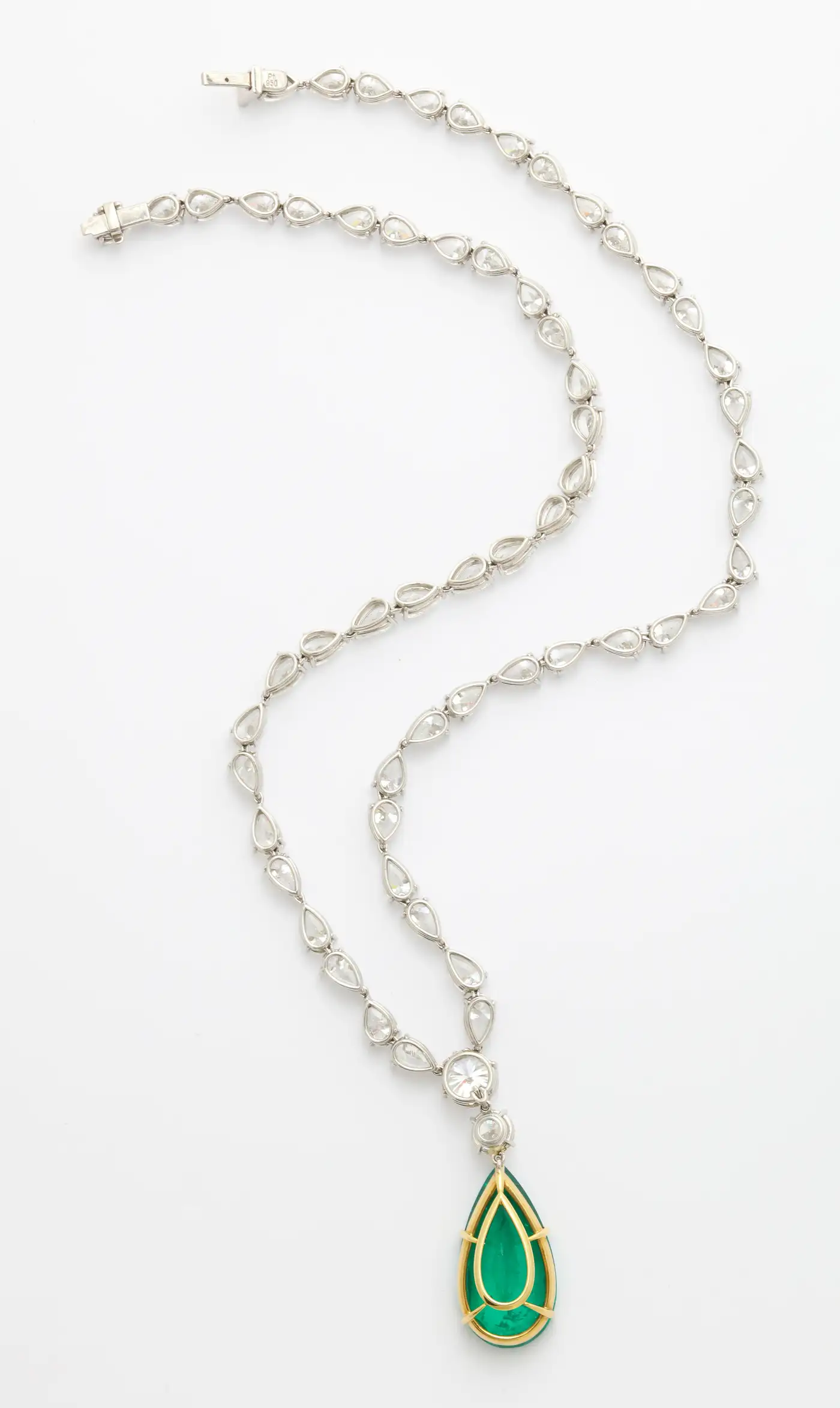 Rare Pear Shape 15.69cts Gübelin Cert Colombian Emerald Diamond Pendant Necklace 5 Pear Shape 15.69cts Gübelin Cert Colombian Emerald Diamond Pendant Necklace