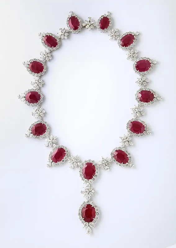 Rare Ruby and Diamond Necklace 209ct 3 Ruby and Diamond Necklace