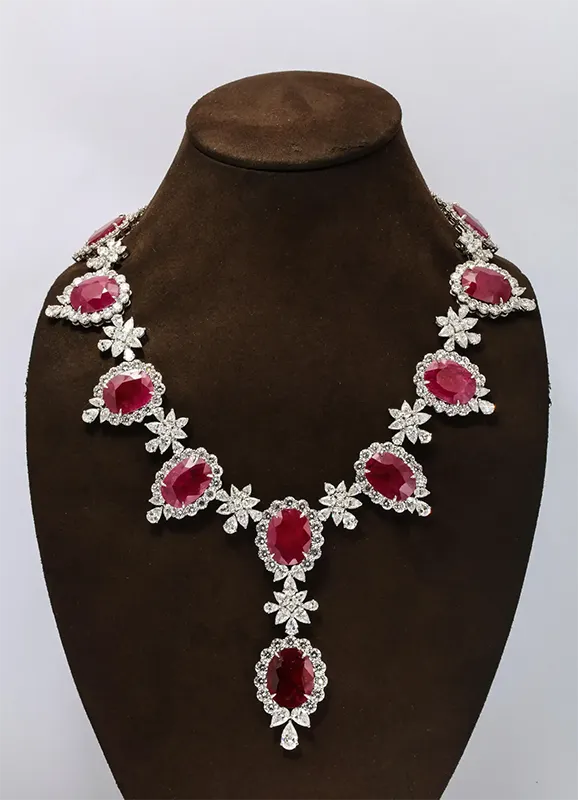 Rare Ruby and Diamond Necklace 209ct 7 Ruby and Diamond Necklace