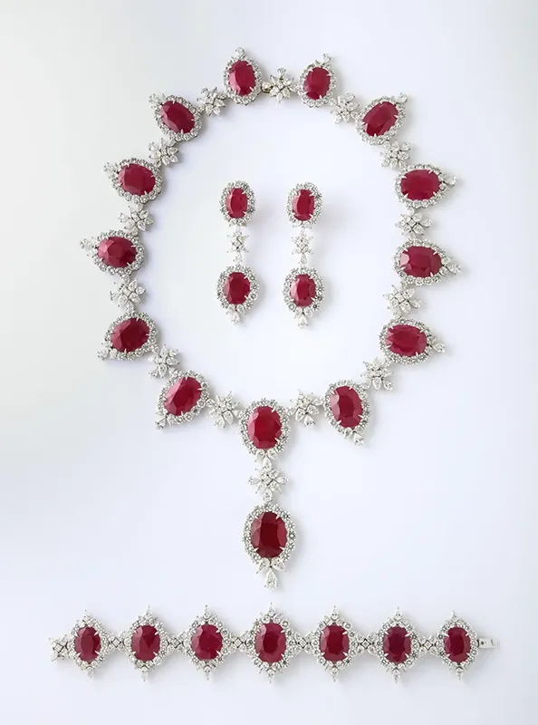 Rare Ruby and Diamond Necklace 209ct 8 Ruby and Diamond Necklace