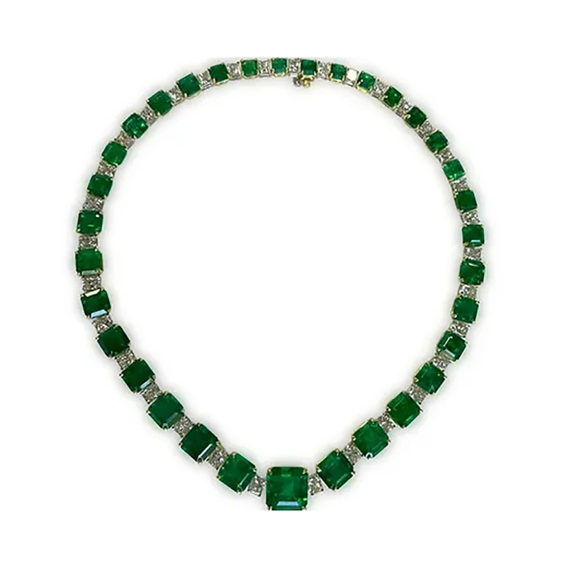 Luxury Rosemary 79.85 Carats Emerald Cut Emerald Gemstone Necklace in Platinum 1 Rosemary 79.85 Carats Emerald Cut Emerald Gemstone Necklace in Platinum