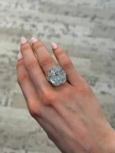 GIA 30.69 ct Cushion Brilliant Cut Diamond Ring 11 GIA 30.69 ct Cushion Brilliant Cut Diamond Ring