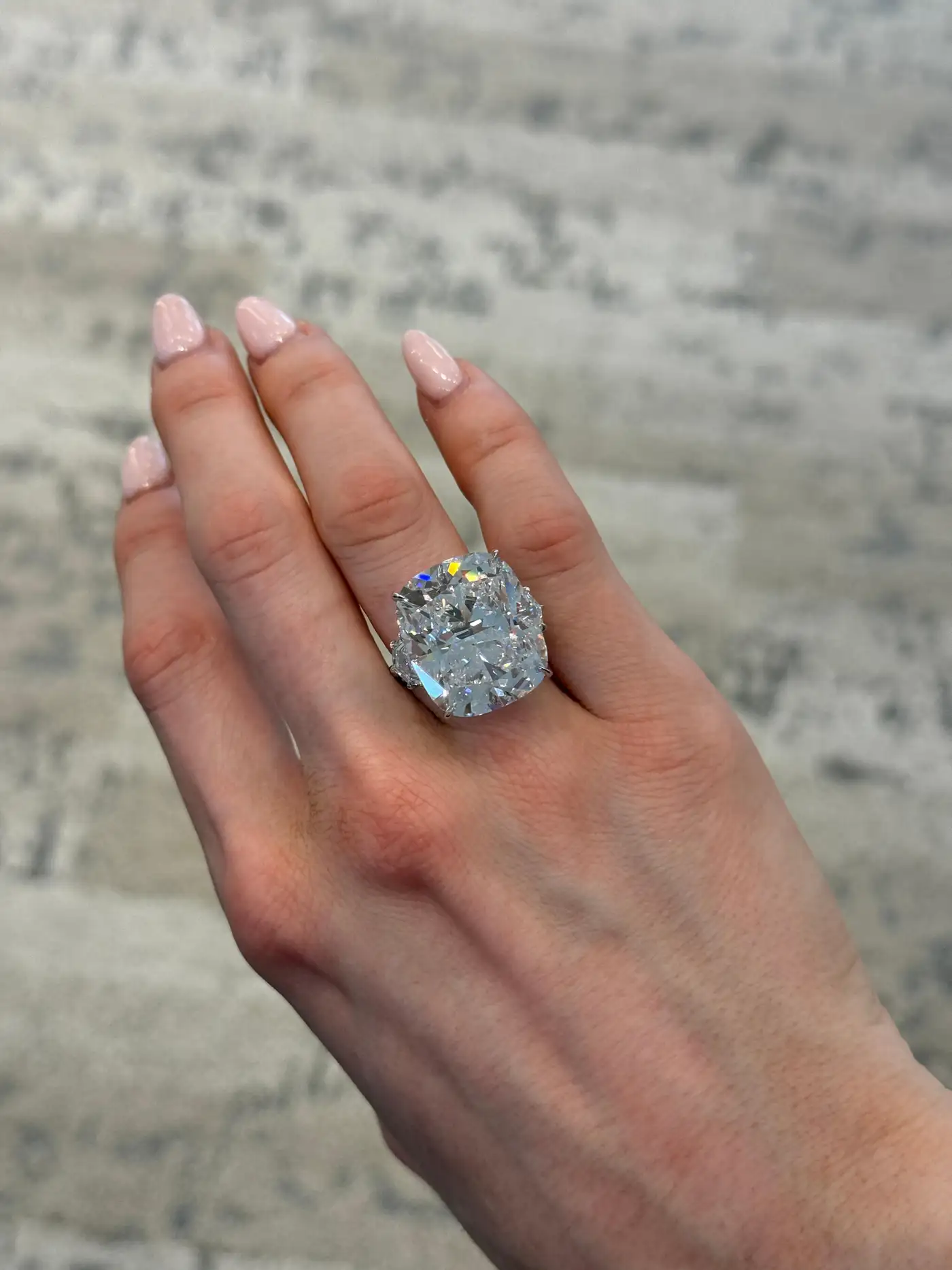 GIA 30.69 ct Cushion Brilliant Cut Diamond Ring 6 GIA 30.69 ct Cushion Brilliant Cut Diamond Ring